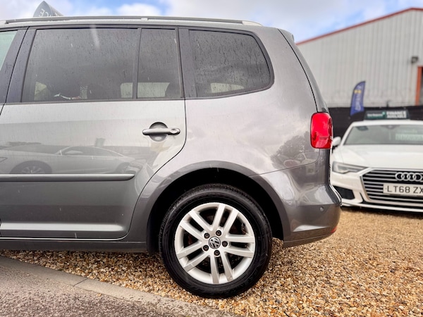 Used Volkswagen Touran 2015 for sale - 76236456: Photo 24