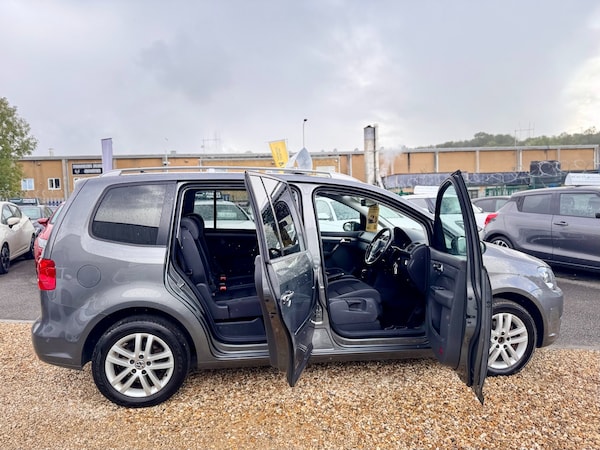 Used Volkswagen Touran 2015 for sale - 76236456: Photo 47