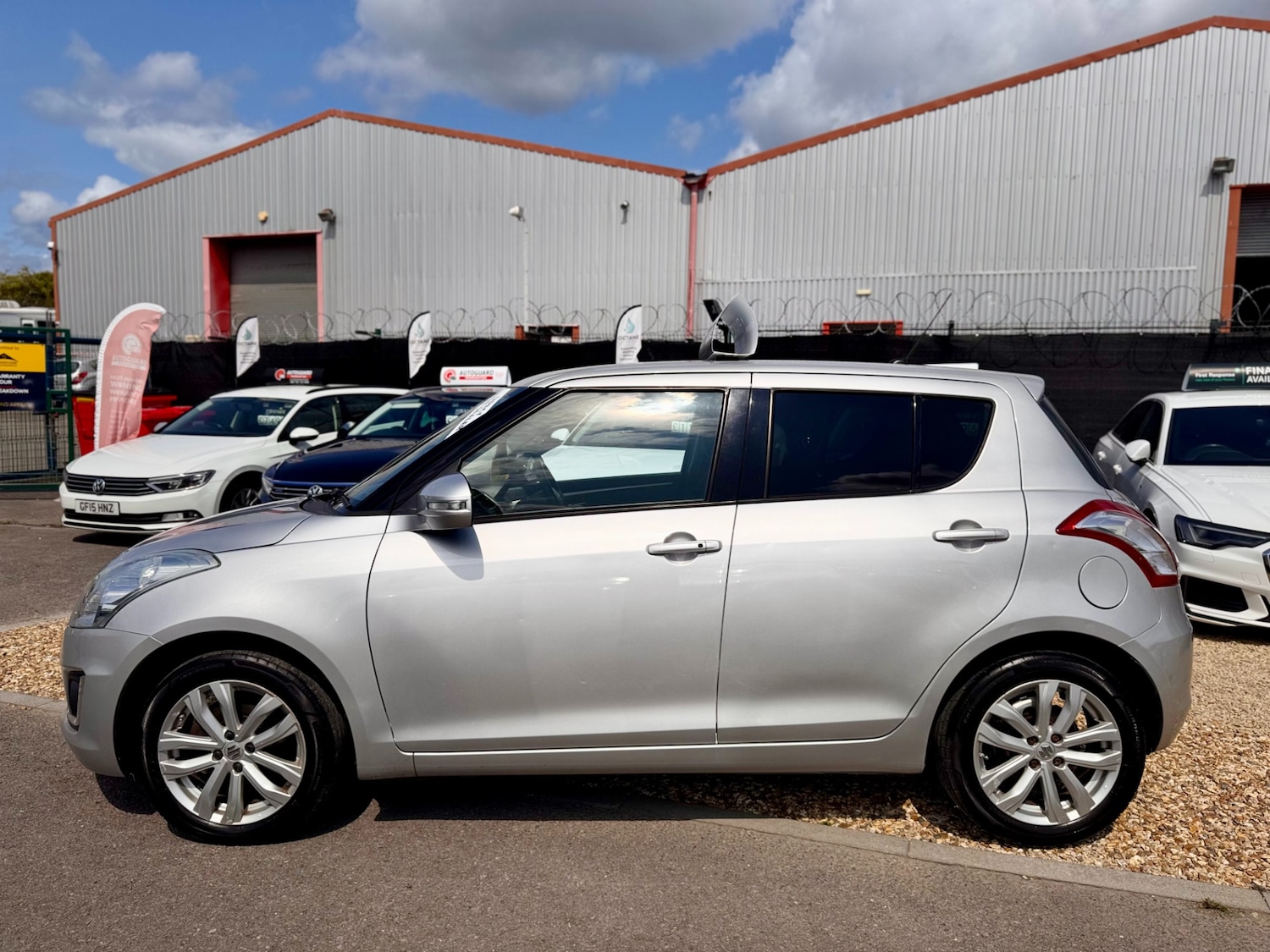 Used Suzuki Swift 2015 for sale - 76104684: Photo 16