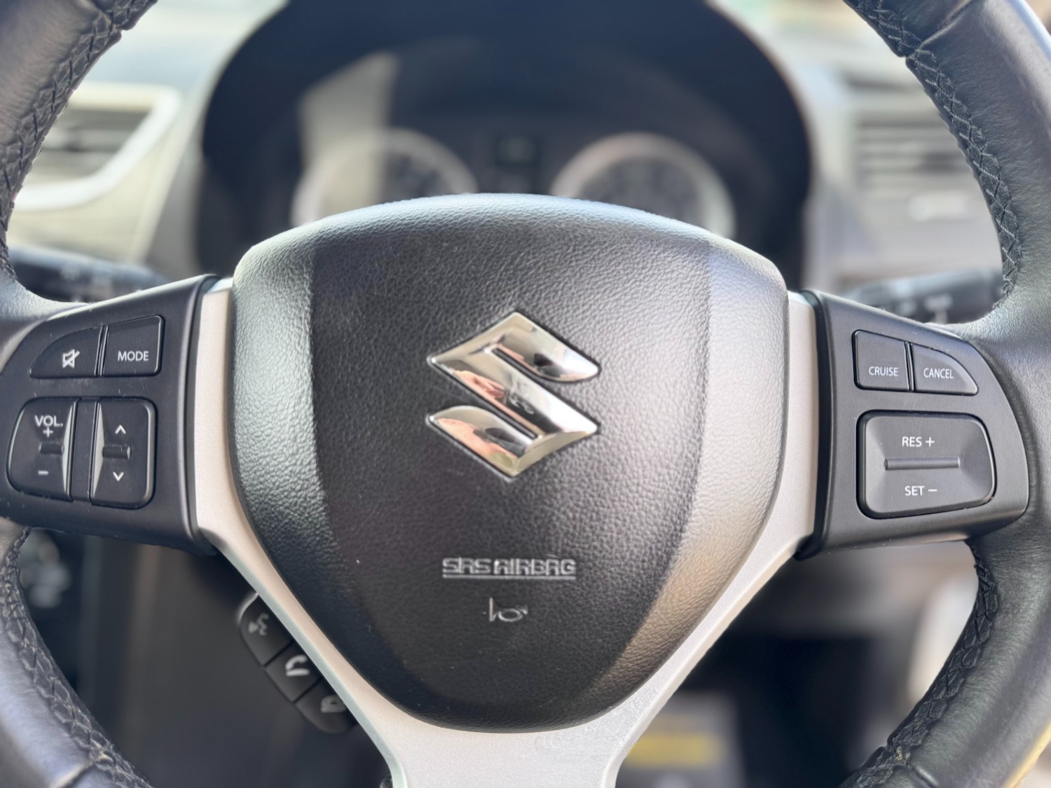 Used Suzuki Swift 2015 for sale - 76104684: Photo 30