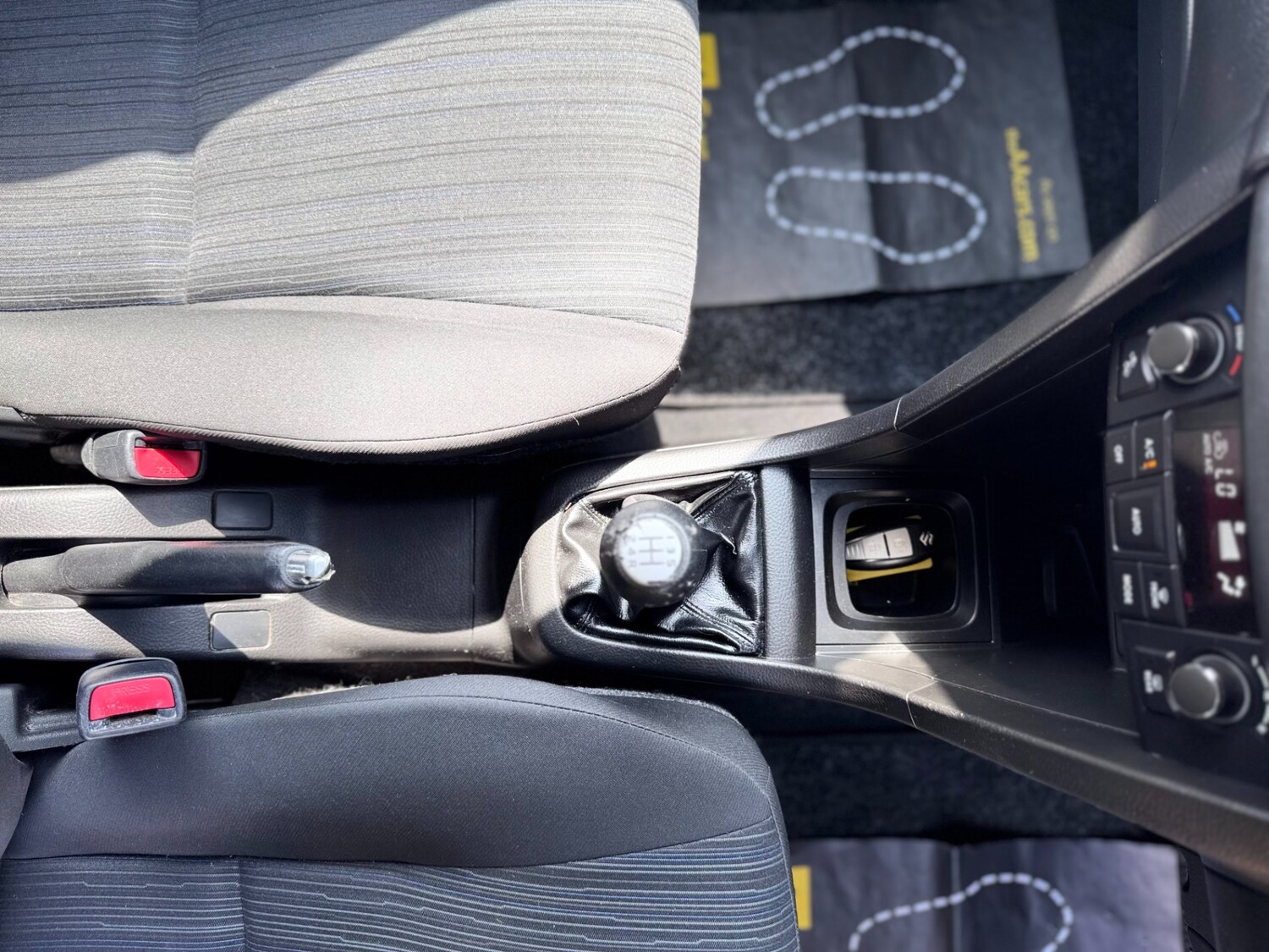 Used Suzuki Swift 2015 for sale - 76104684: Photo 35