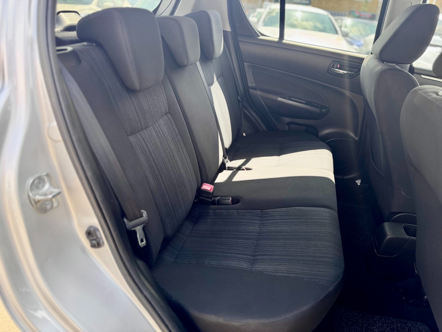 Used Suzuki Swift 2015 for sale - 76104684: Photo 38