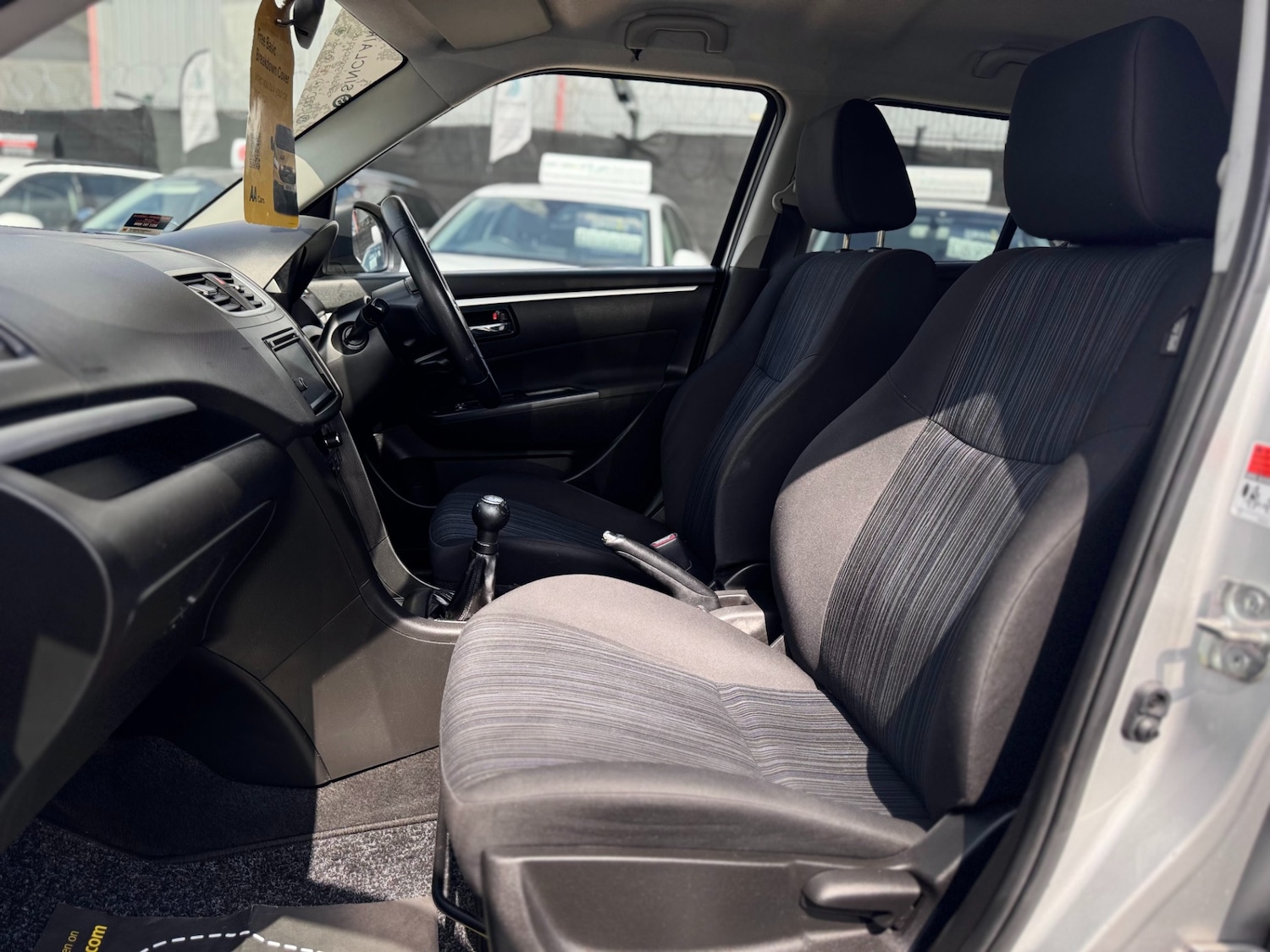 Used Suzuki Swift 2015 for sale - 76104684: Photo 42