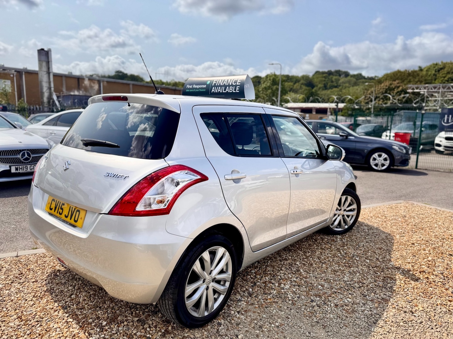 Used Suzuki Swift 2015 for sale - 76104684: Photo 5