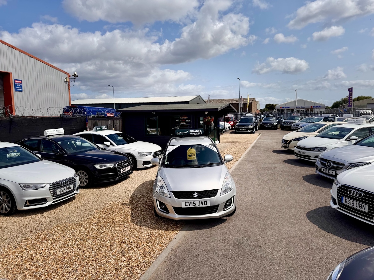 Used Suzuki Swift 2015 for sale - 76104684: Photo 53