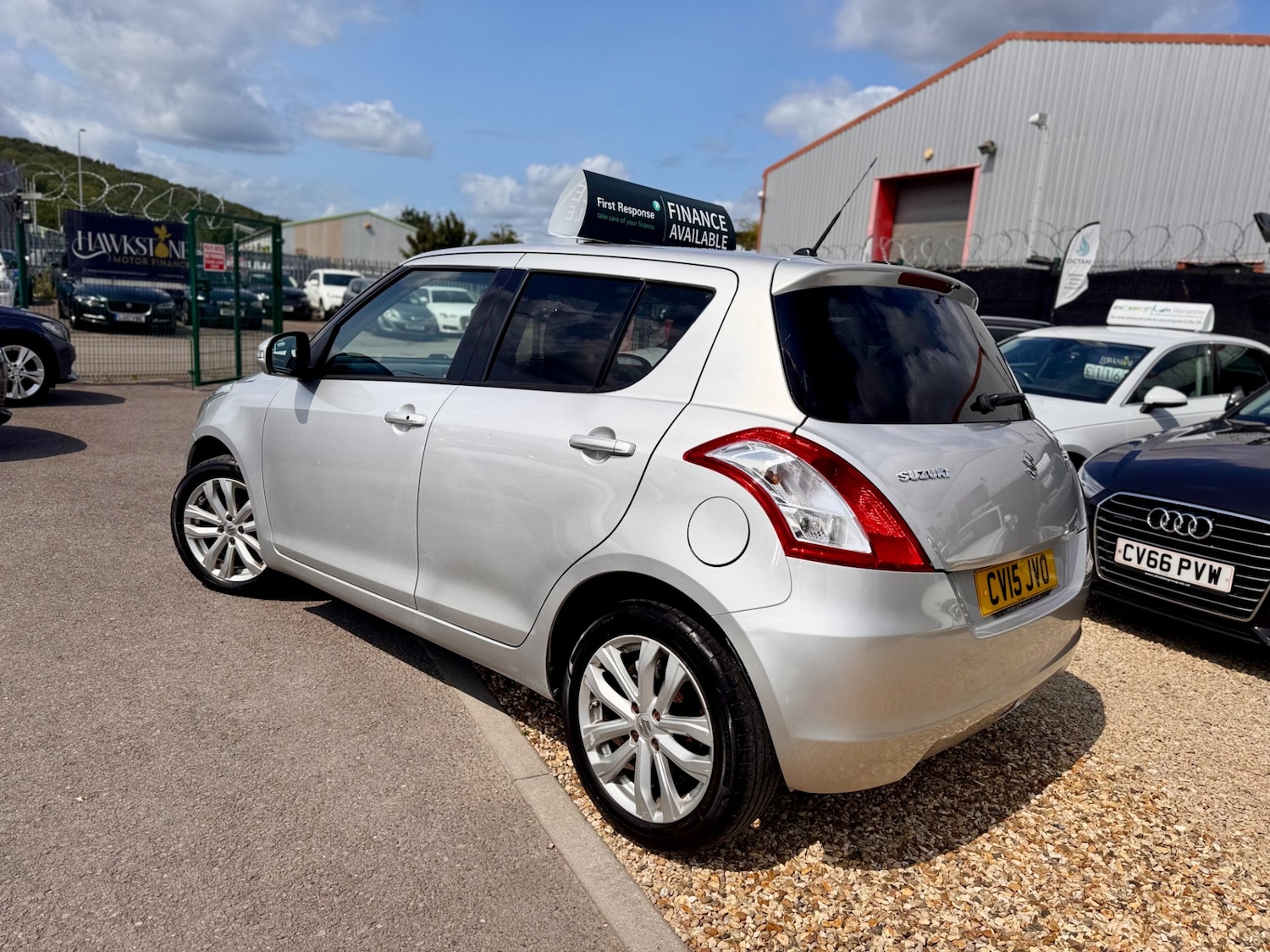Used Suzuki Swift 2015 for sale - 76104684: Photo 6