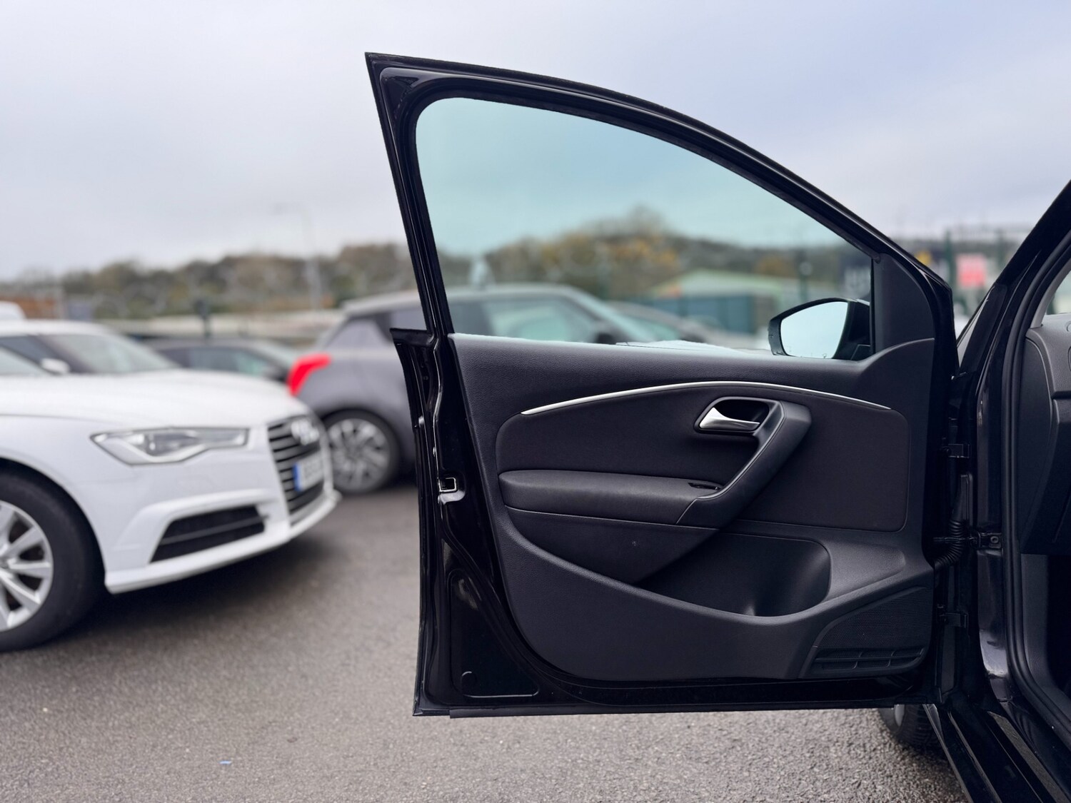 Used Volkswagen Polo 2017 for sale - 76957454: Photo 41