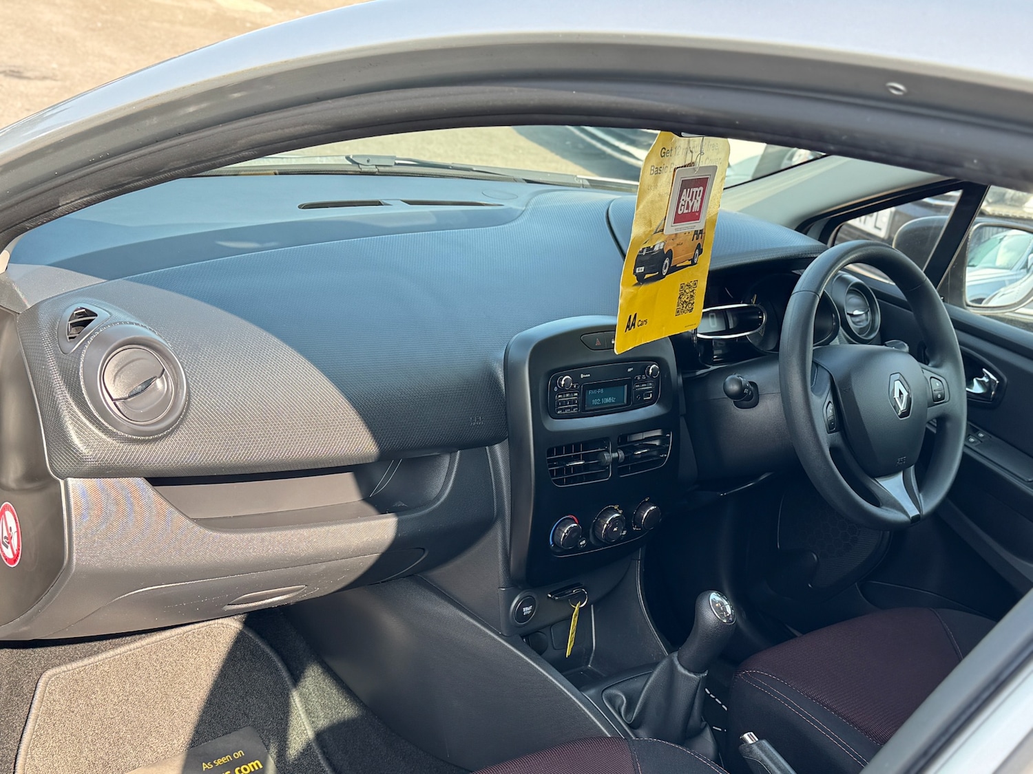 Used Renault Clio 2014 for sale - 76507861: Photo 17