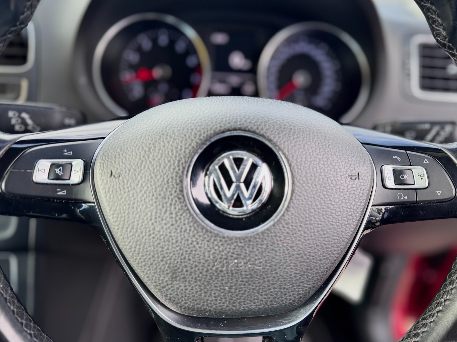 Used Volkswagen Polo 2015 for sale - 77223046: Photo 30