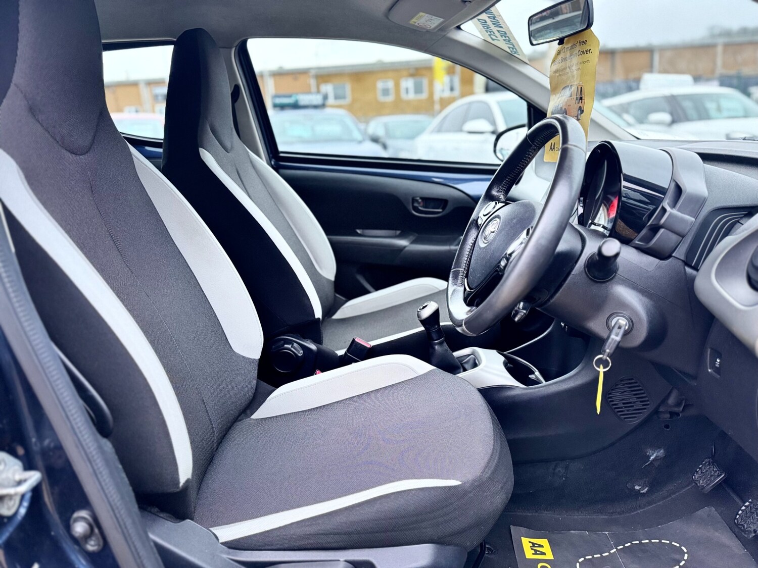 Used Toyota AYGO 2015 for sale - 77640073: Photo 8