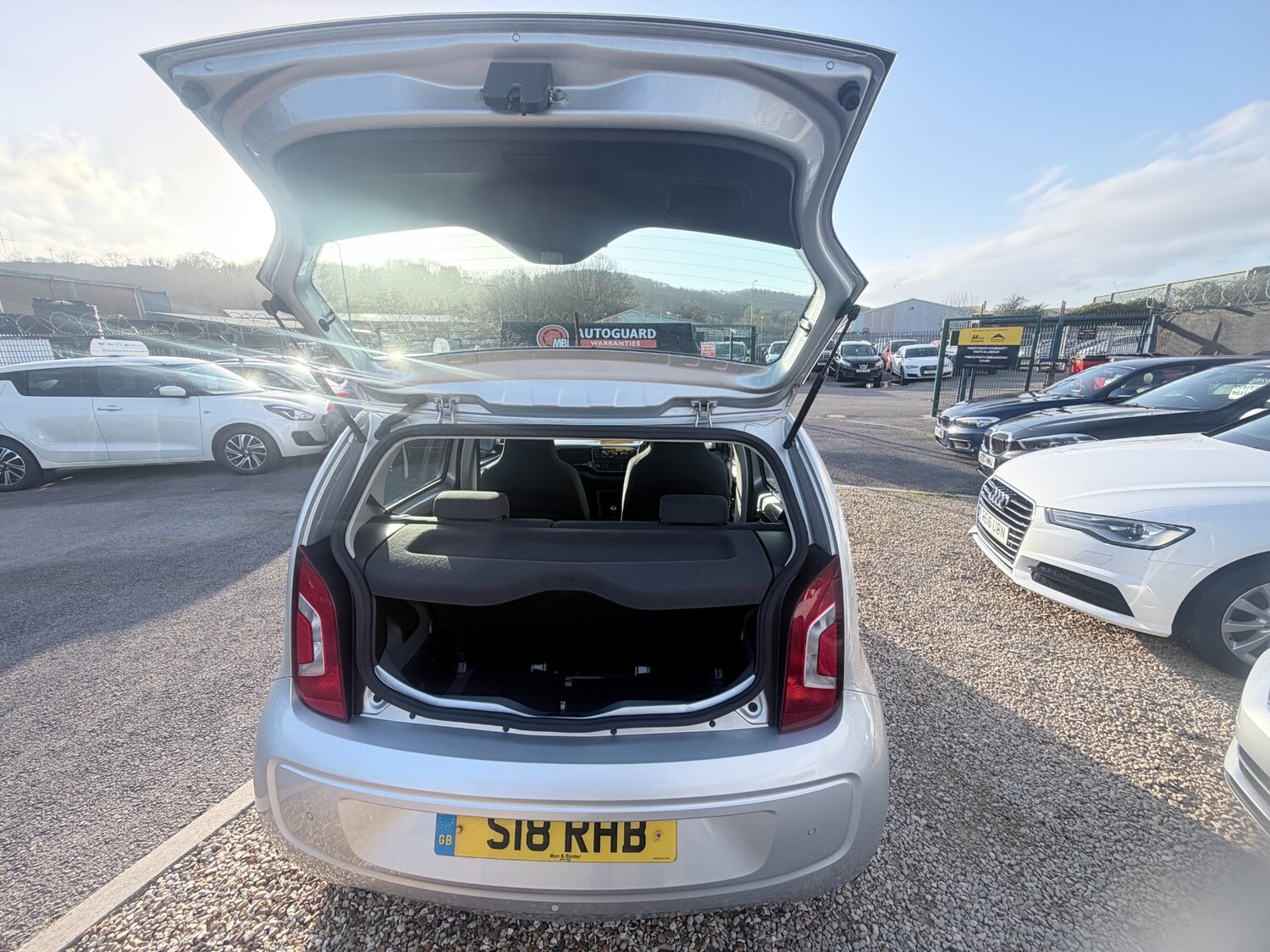 Used Volkswagen up! 2013 for sale - 78178244: Photo 18