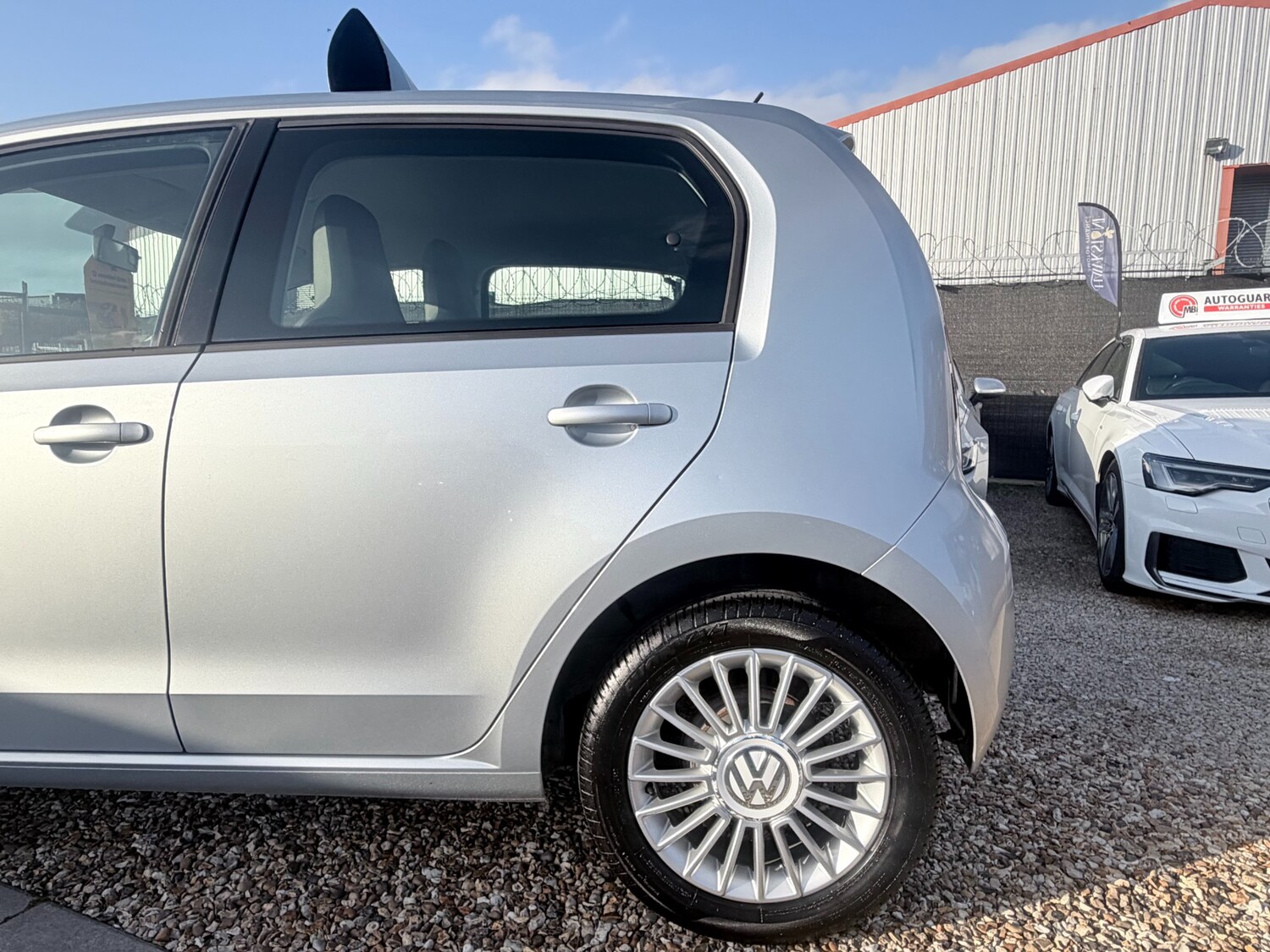 Used Volkswagen up! 2013 for sale - 78178244: Photo 21