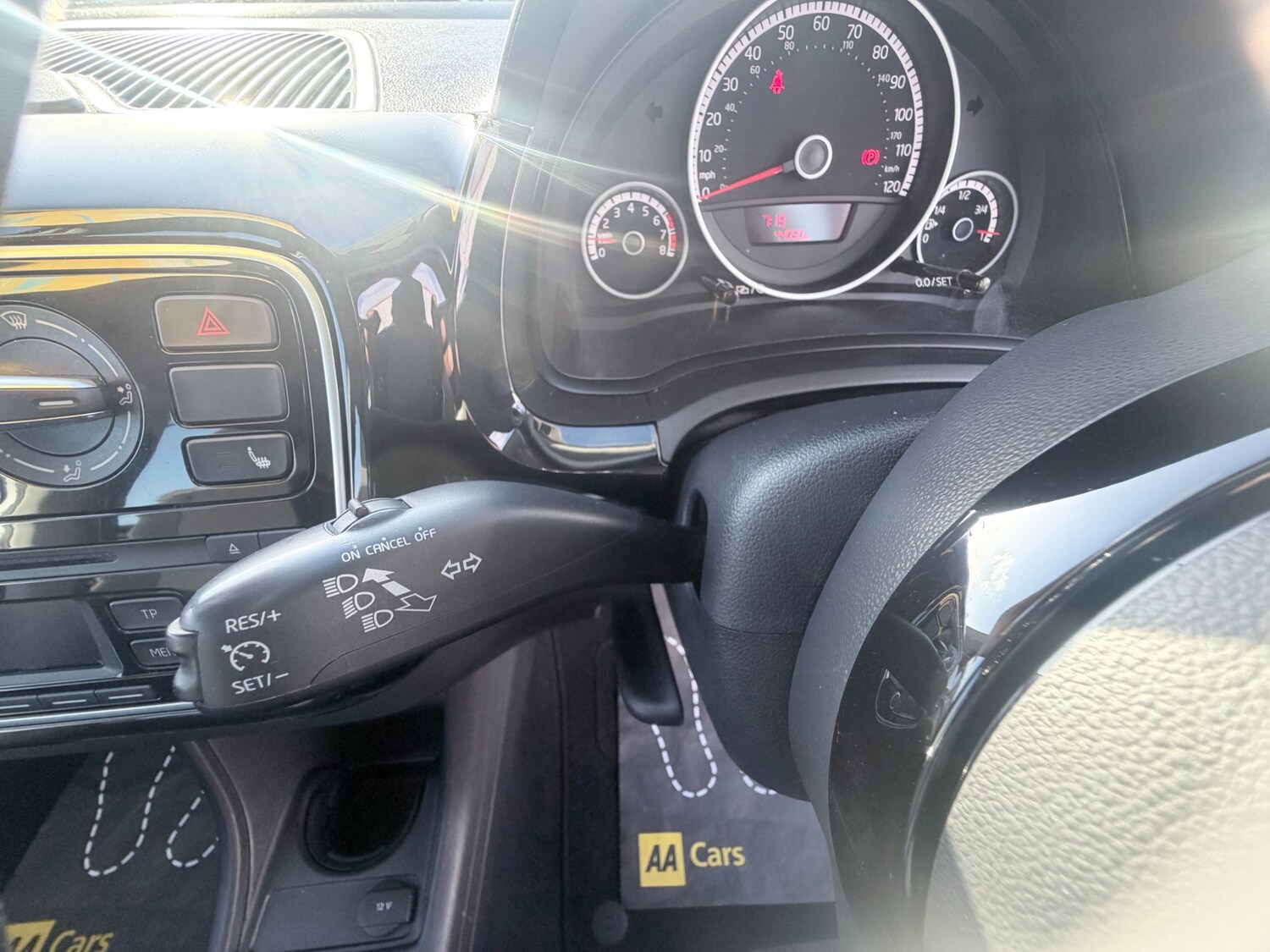 Used Volkswagen up! 2013 for sale - 78178244: Photo 30