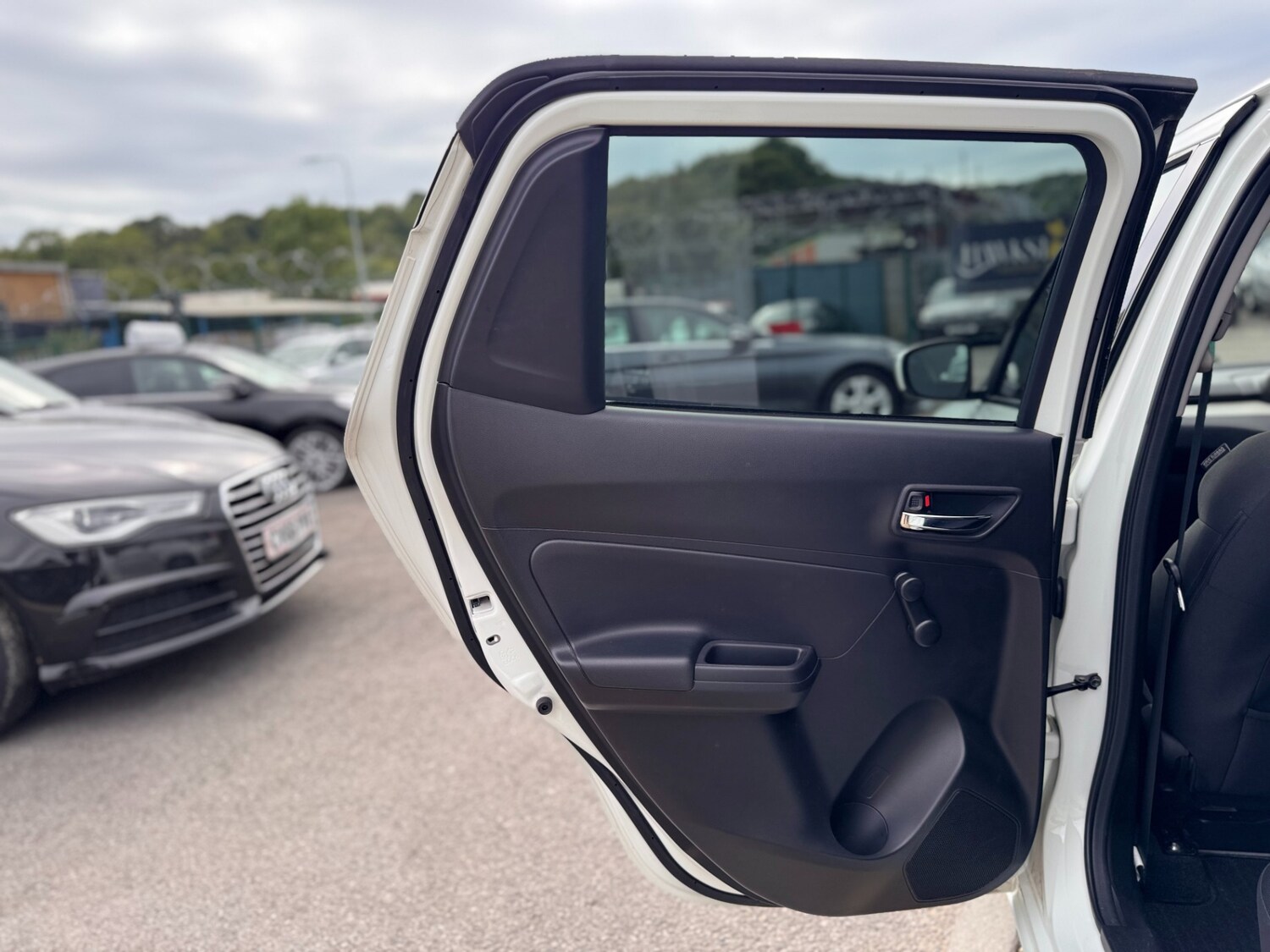 Used Suzuki Swift 2021 for sale - 78144737: Photo 40