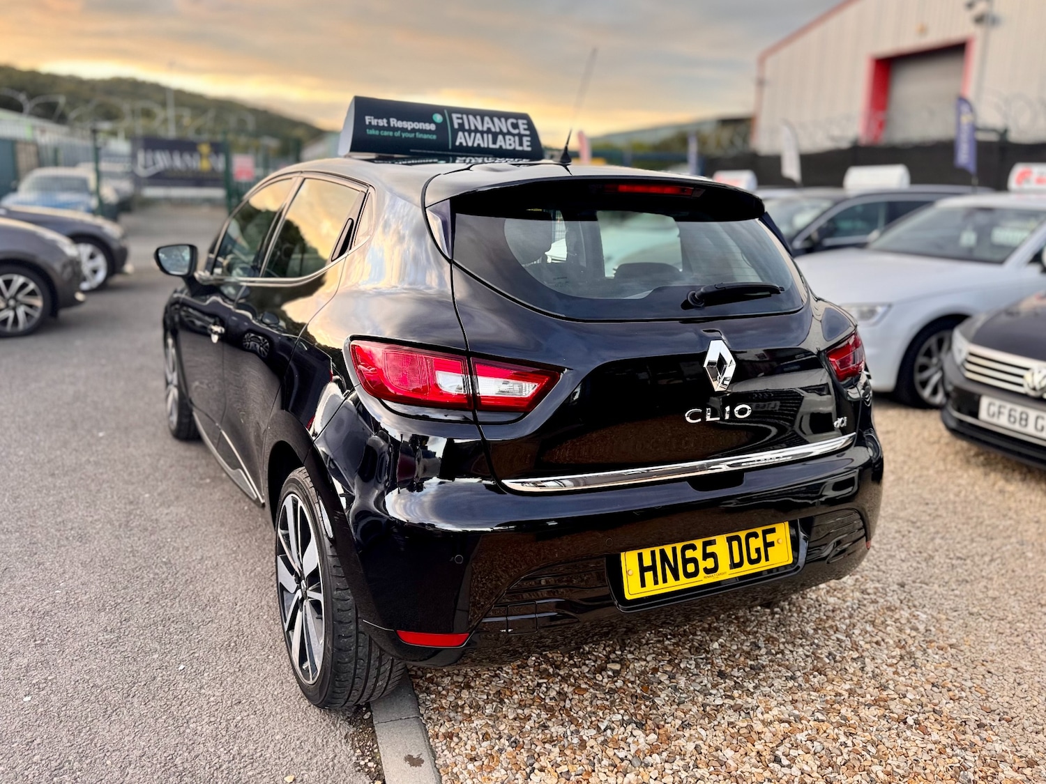 Used Renault Clio 2015 for sale - 76422143: Photo 18
