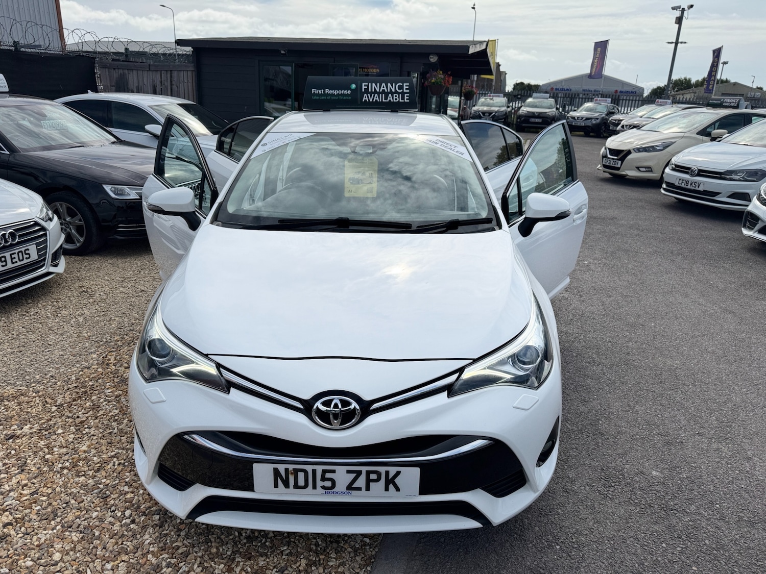 Used Toyota Avensis 2015 for sale - 77223088: Photo 32