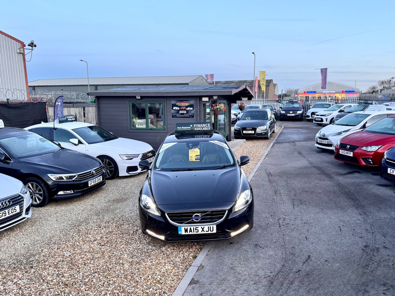 Used Volvo V40 2015 for sale - 76859606: Photo 51