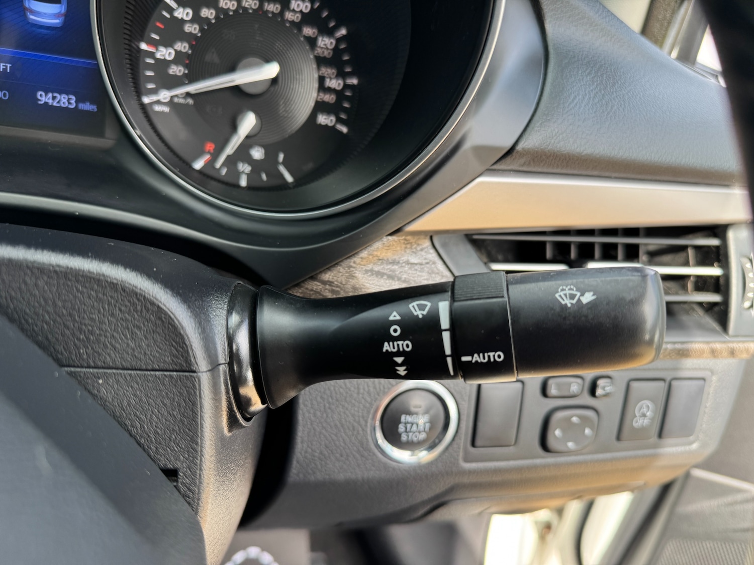 Used Toyota Avensis 2015 for sale - 77640373: Photo 16