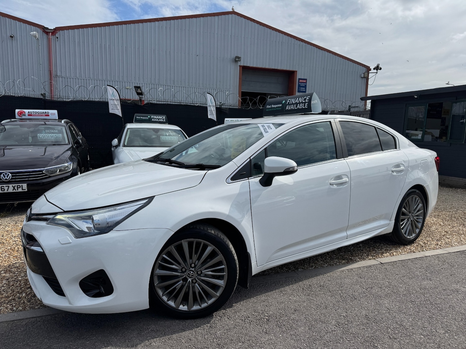 Used Toyota Avensis 2015 for sale - 77640373: Photo 3