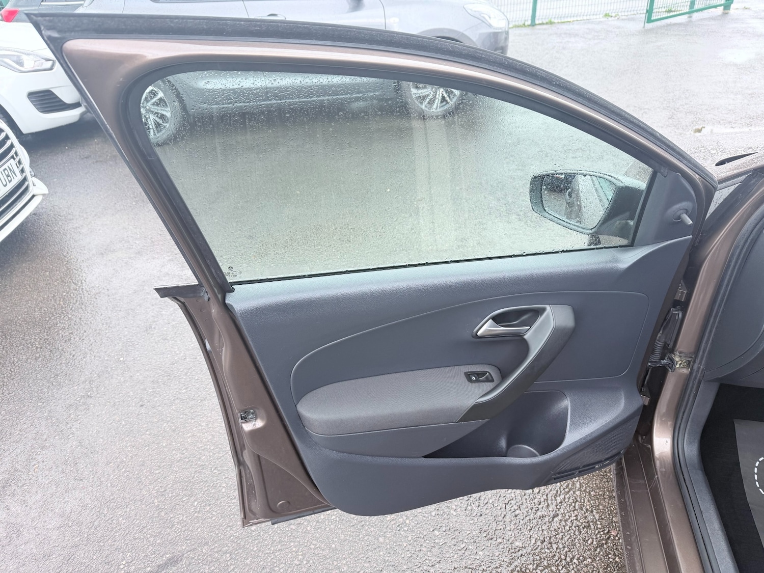 Used Volkswagen Polo 2015 for sale - 77617931: Photo 33