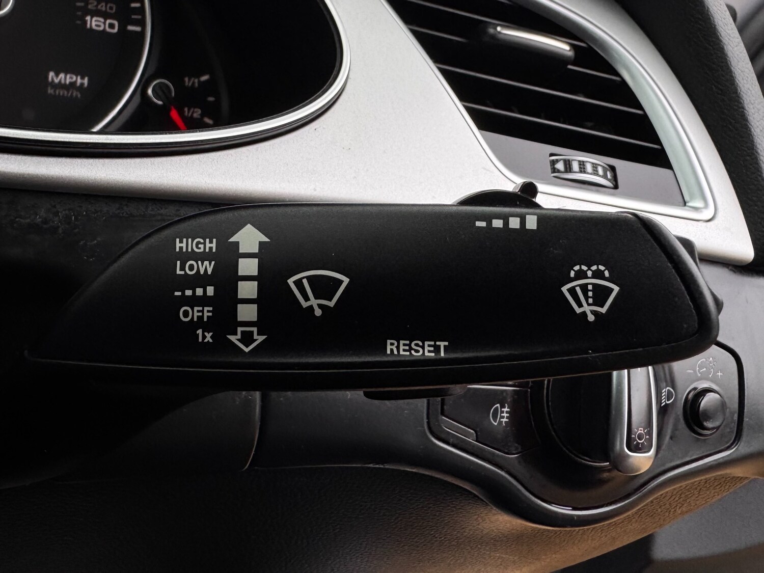 Used Audi A4 2015 for sale - 76859284: Photo 31