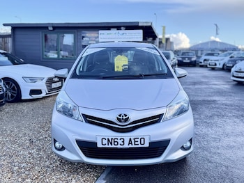 Used Toyota Yaris 2014 for sale - 77404847: Photo