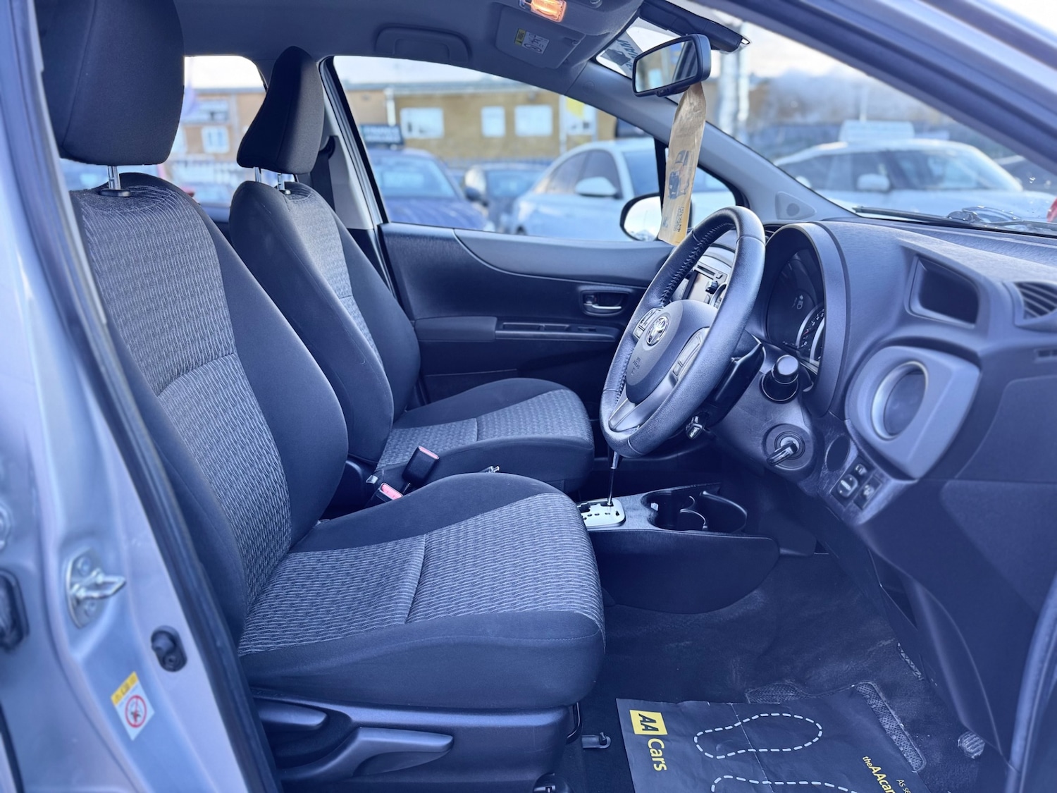 Used Toyota Yaris 2014 for sale - 77404847: Photo 9