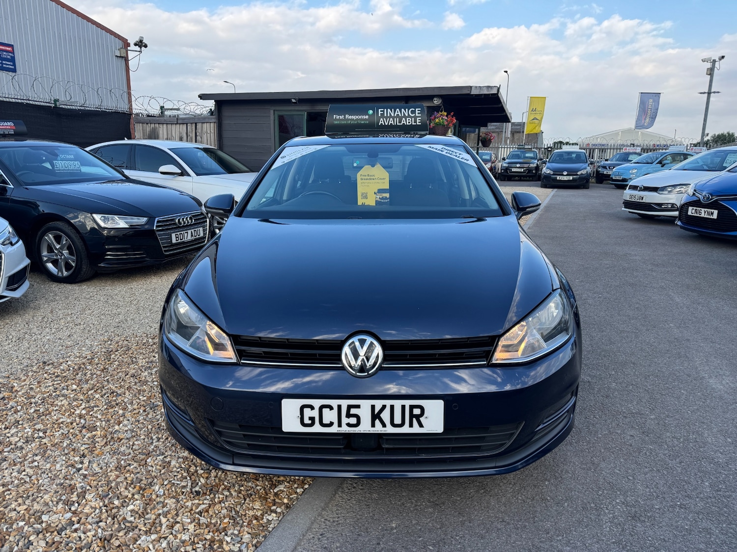 Used Volkswagen Golf 2015 for sale - 76384571: Photo 2