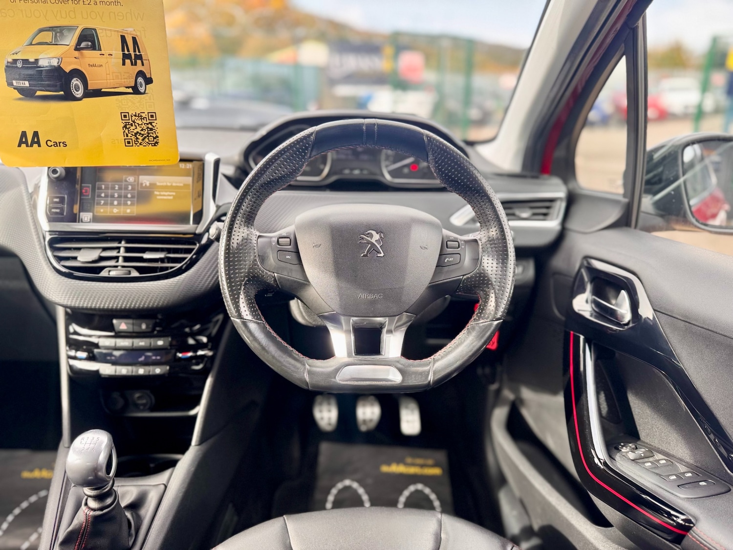 Used Peugeot 208 2015 for sale - 77640177: Photo 11