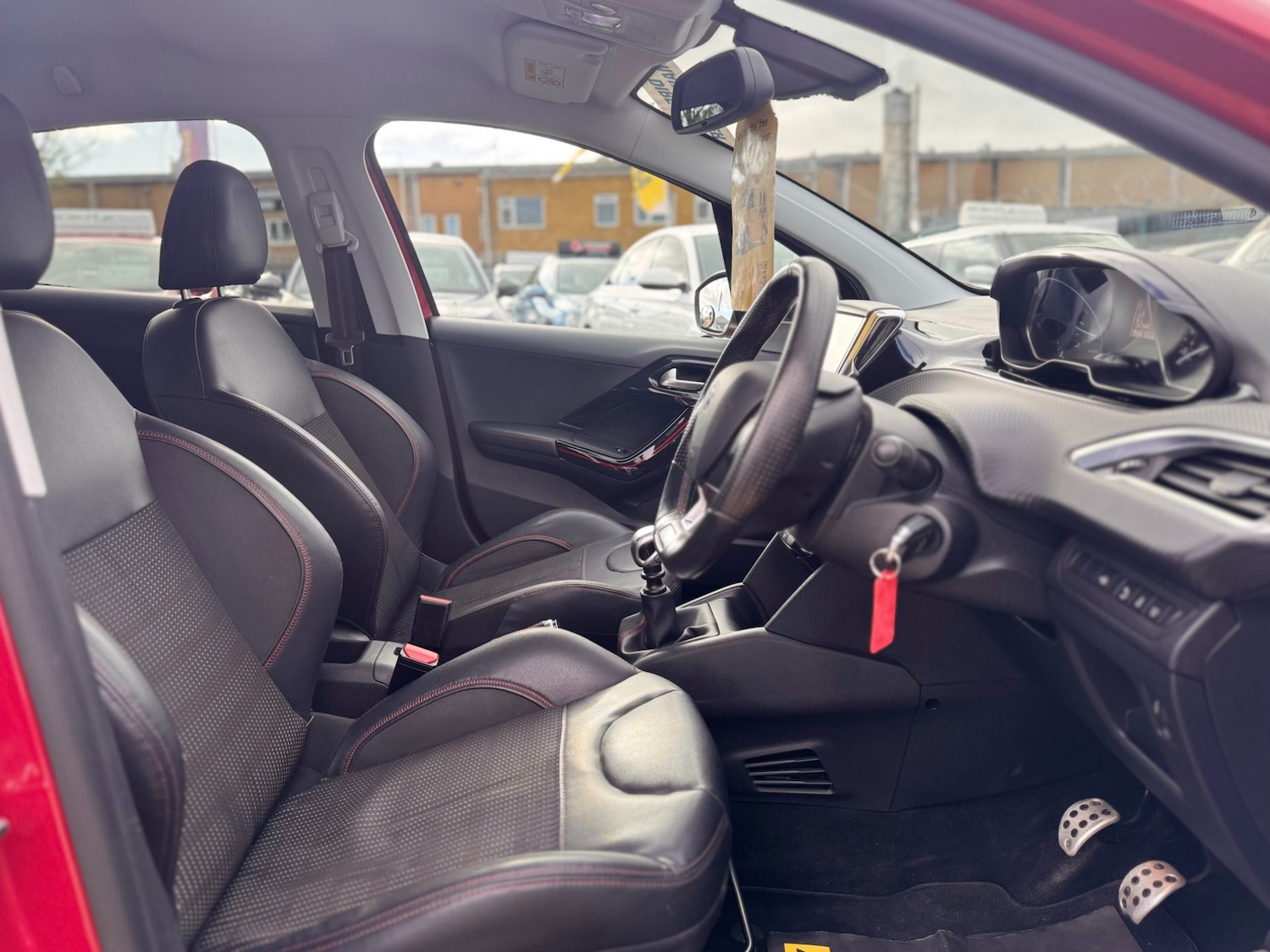 Used Peugeot 208 2015 for sale - 77379300: Photo 9