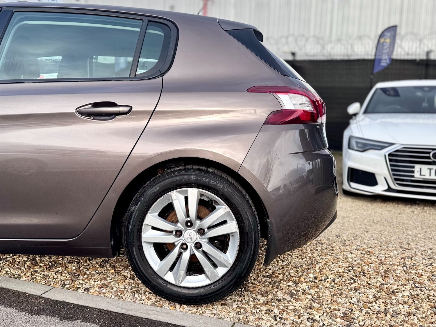 Used Peugeot 308 2014 for sale - 77902544: Photo 23