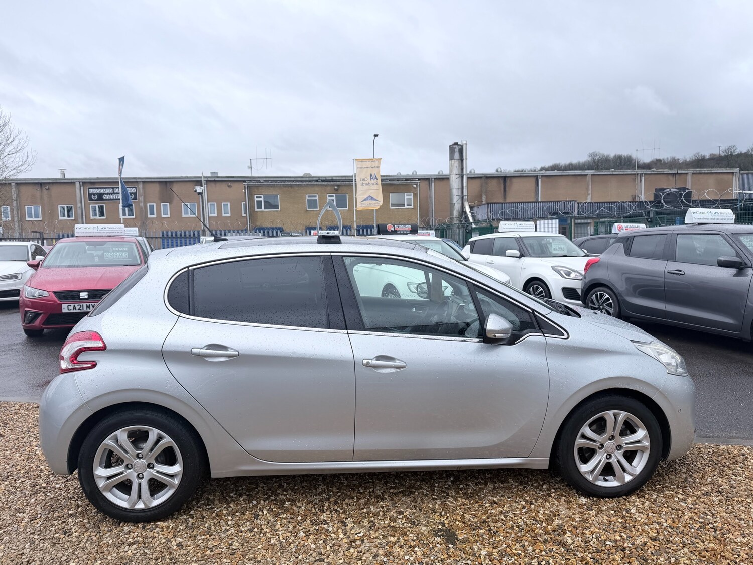 Used Peugeot 208 2013 for sale - 77578826: Photo 11