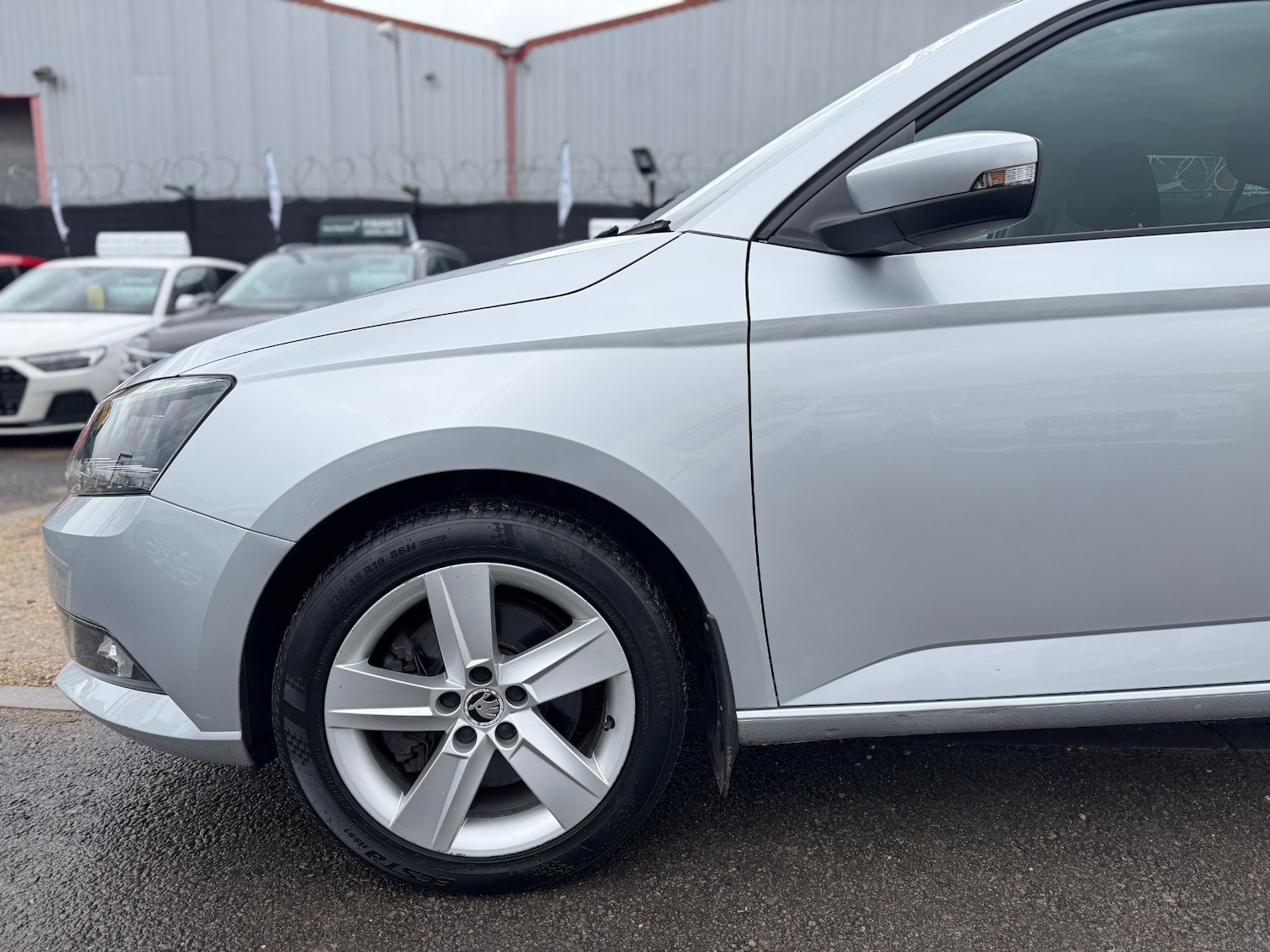 Used Skoda Fabia 2015 for sale - 76159696: Photo 22