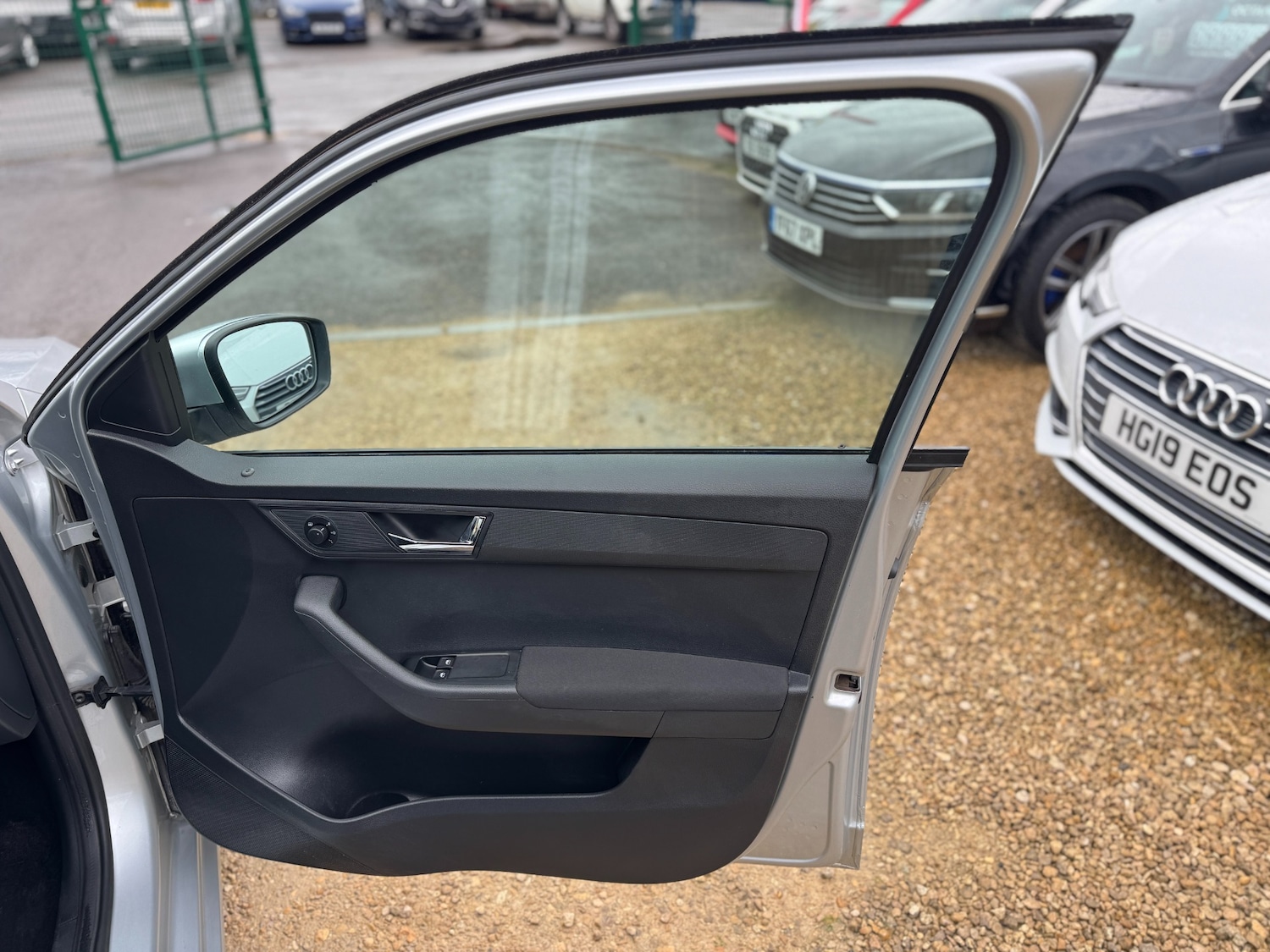 Used Skoda Fabia 2015 for sale - 76159696: Photo 23