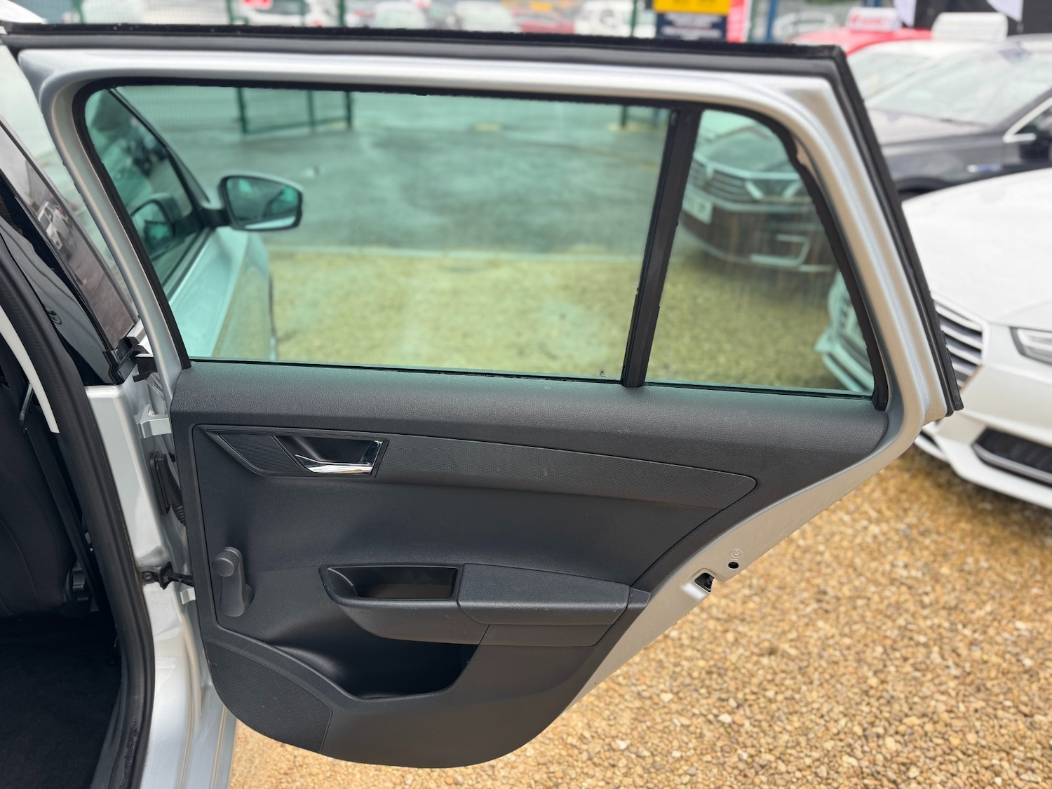 Used Skoda Fabia 2015 for sale - 76159696: Photo 32