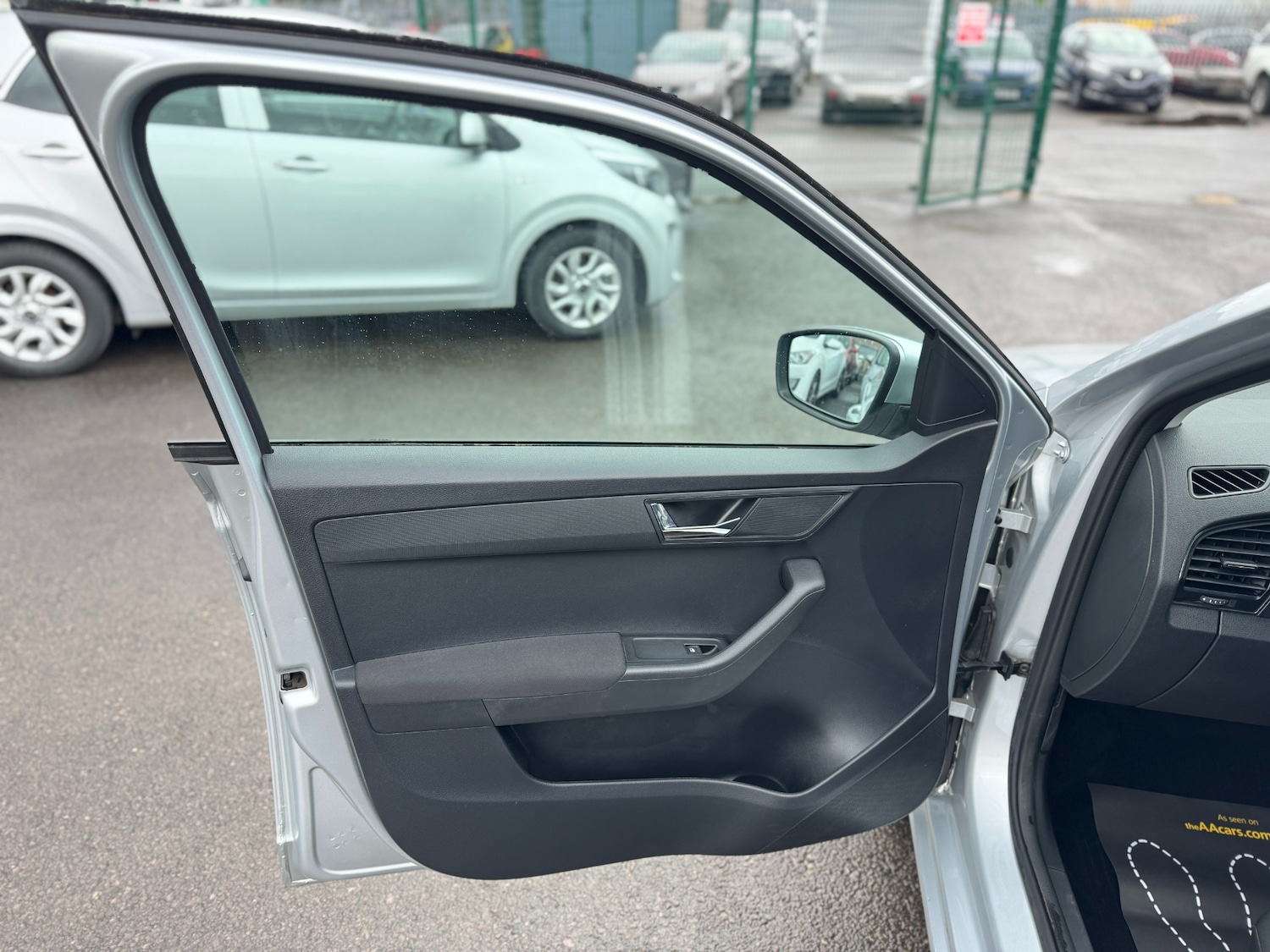 Used Skoda Fabia 2015 for sale - 76159696: Photo 36