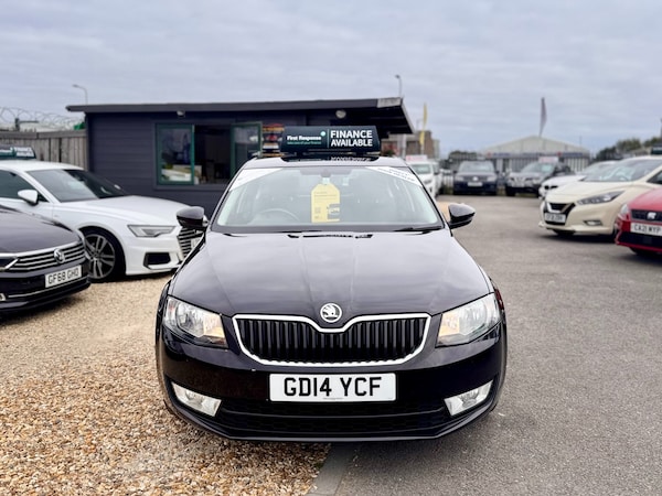 Used Skoda Octavia 2014 for sale - 76302174: Photo 2