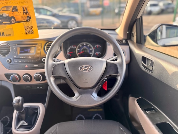 Used Hyundai i10 2016 for sale - 76302514: Photo 11
