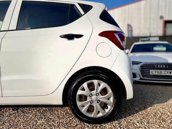 Used Hyundai i10 2016 for sale - 76302514: Photo 23