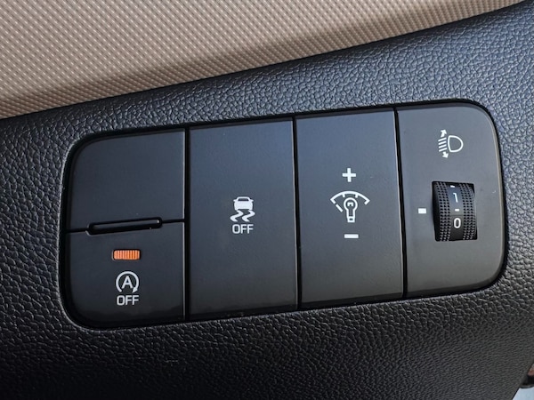 Used Hyundai i10 2016 for sale - 76302514: Photo 27