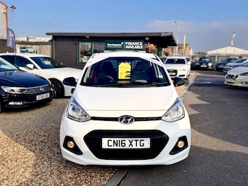 Used Hyundai i10 2016 for sale - 76302514: Photo 2