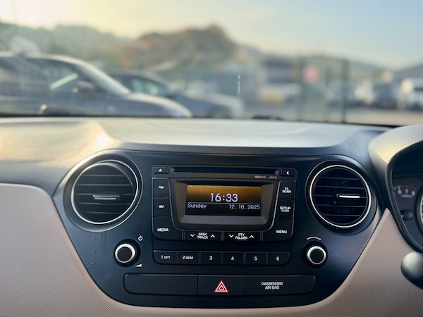 Used Hyundai i10 2016 for sale - 76302514: Photo 30