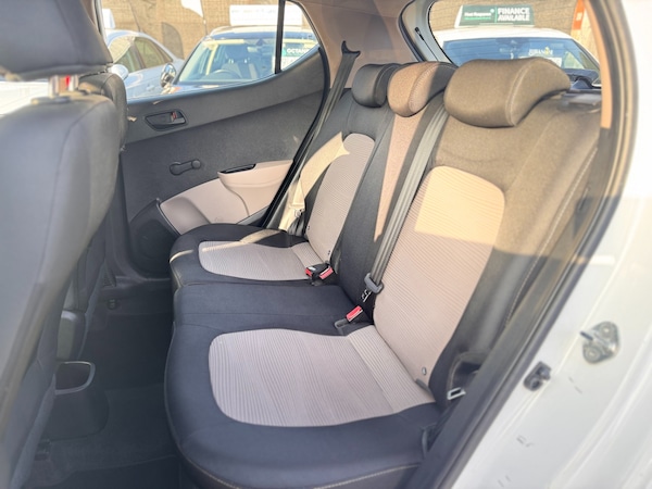 Used Hyundai i10 2016 for sale - 76302514: Photo 37