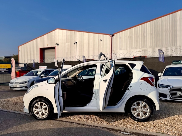 Used Hyundai i10 2016 for sale - 76302514: Photo 40