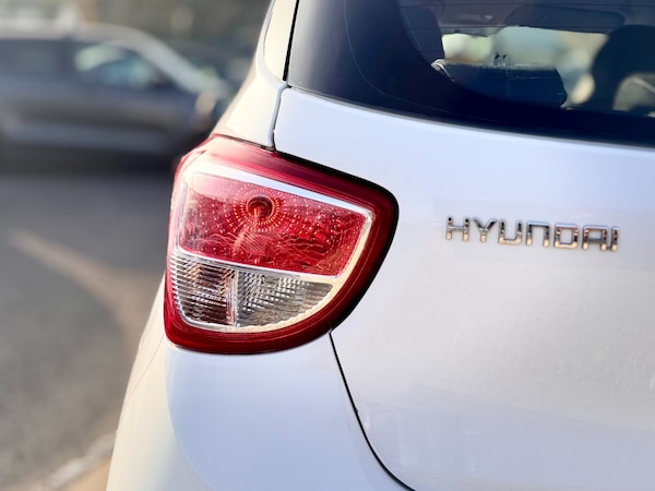 Used Hyundai i10 2016 for sale - 76302514: Photo 42