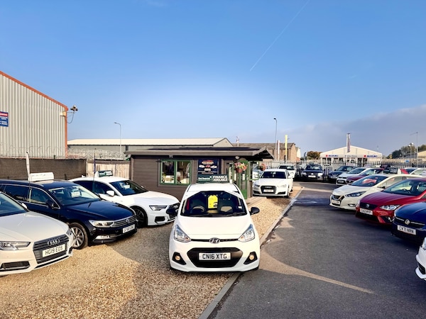 Used Hyundai i10 2016 for sale - 76302514: Photo 48
