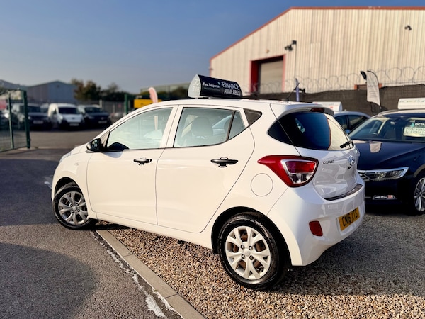Used Hyundai i10 2016 for sale - 76302514: Photo 6