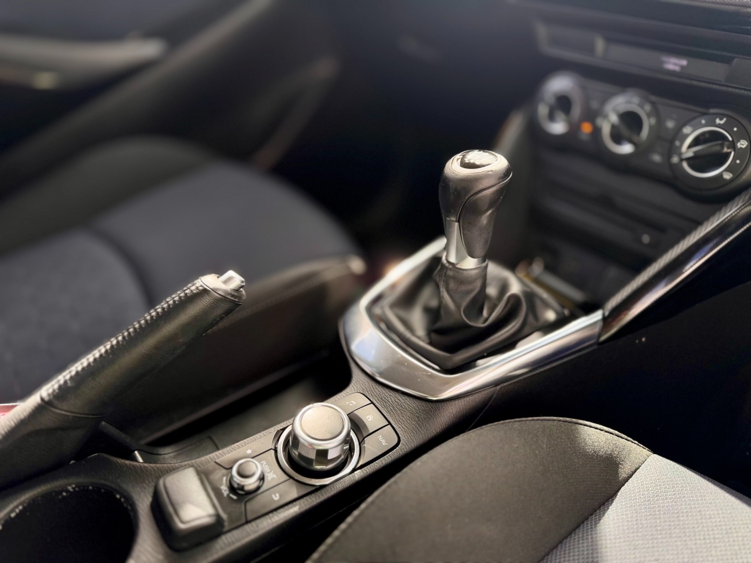 Used Mazda Mazda2 2015 for sale - 76859300: Photo 35