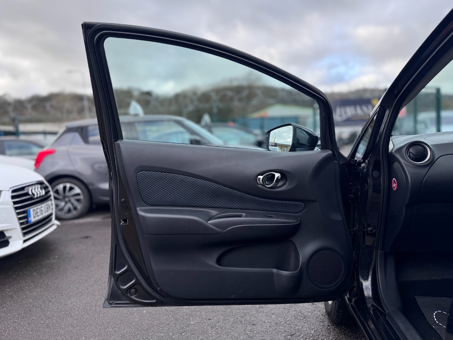 Used Nissan Note 2015 for sale - 77085279: Photo 42