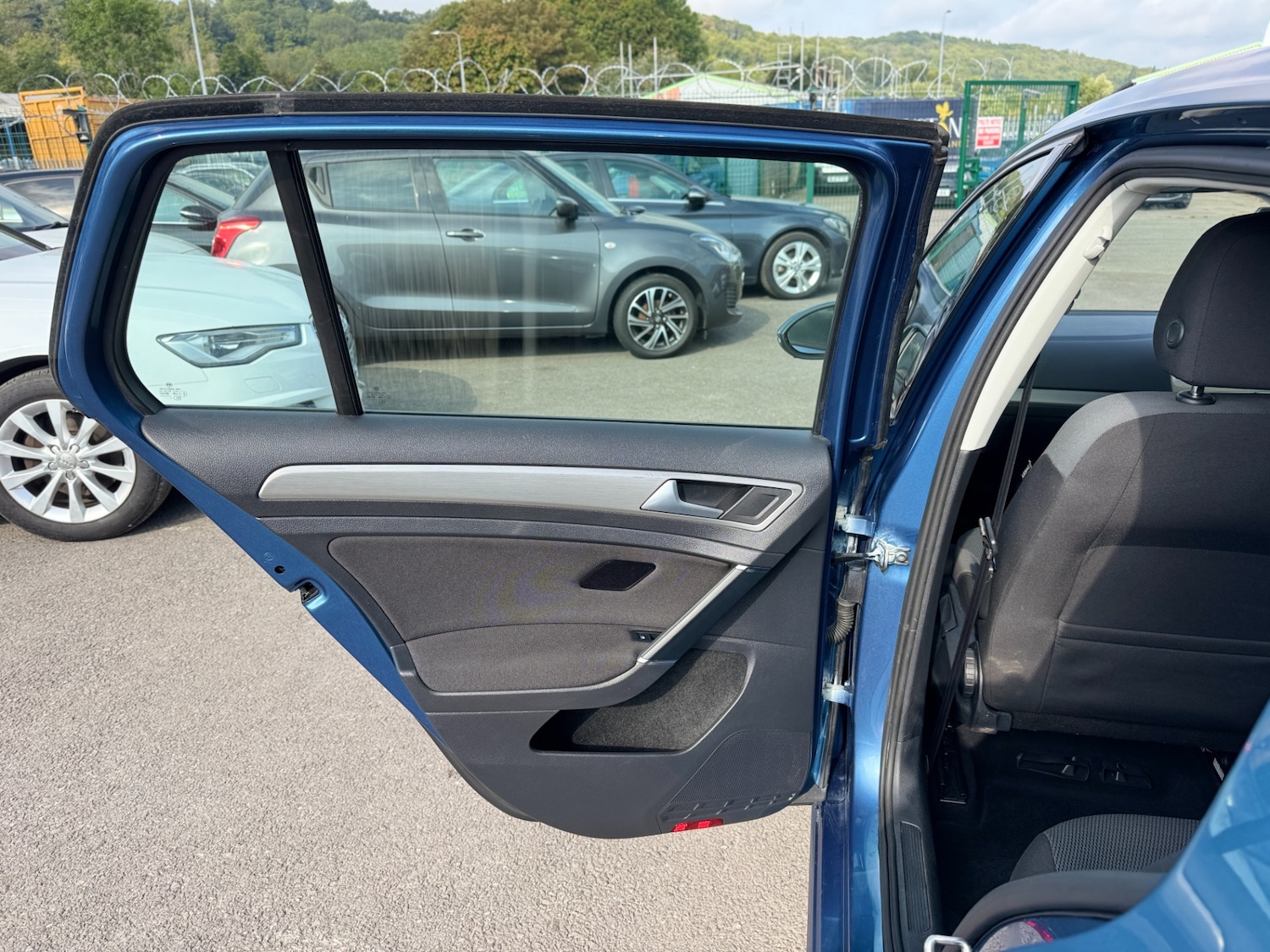 Used Volkswagen Golf 2015 for sale - 76159461: Photo 38